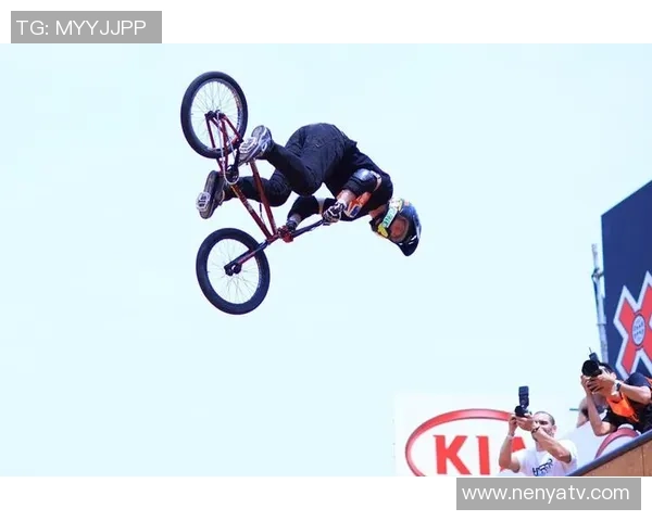 南京极限运动队创下耐力新纪录引发热议运动爱好者纷纷关注